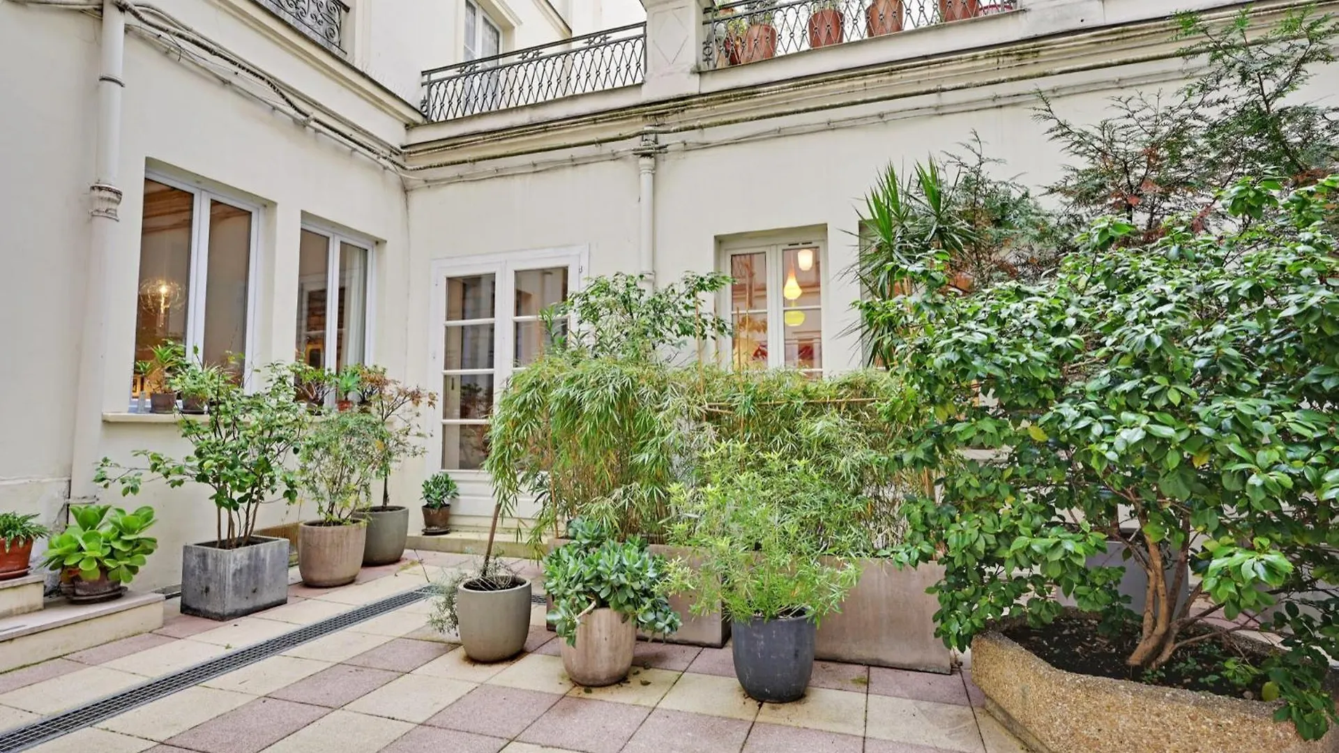 公寓 Spacious Vintage Duplex Flat - Gare Du Nord 巴黎