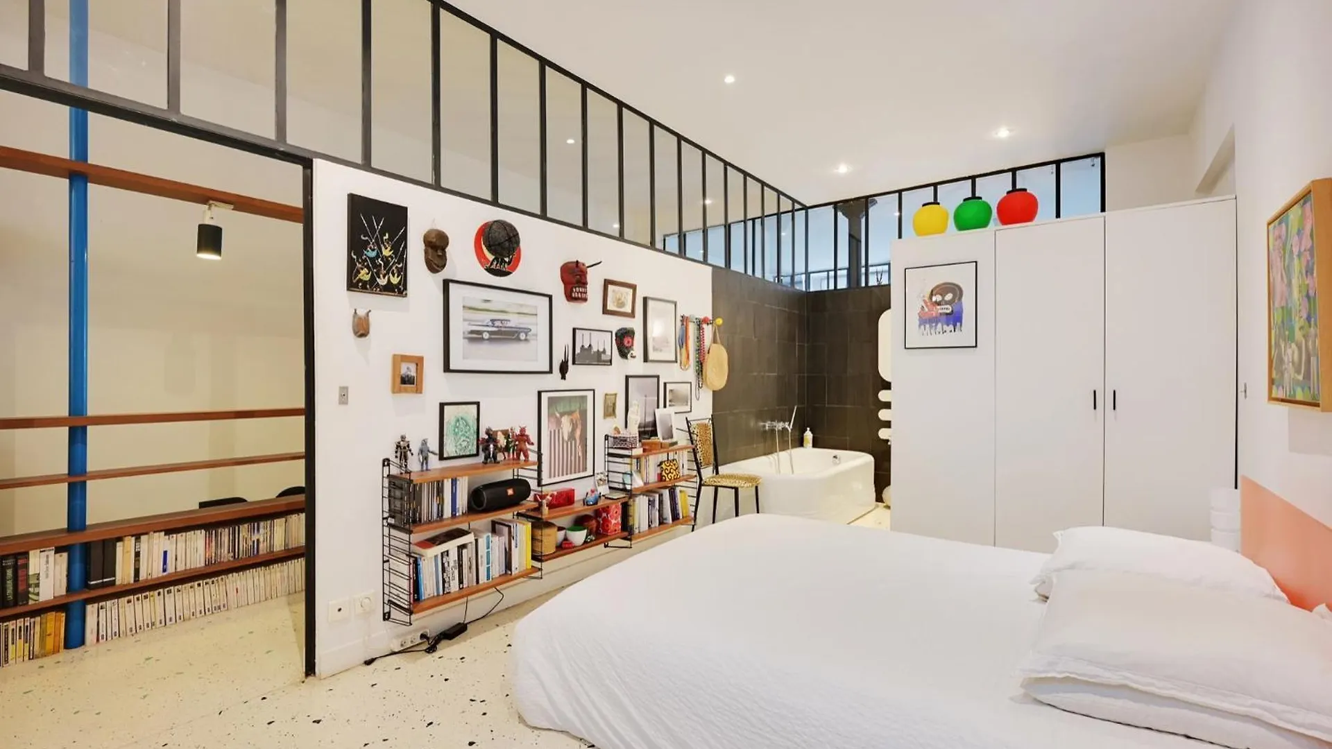 Spacious Vintage Duplex Flat - Gare Du Nord 巴黎 0*,  法国